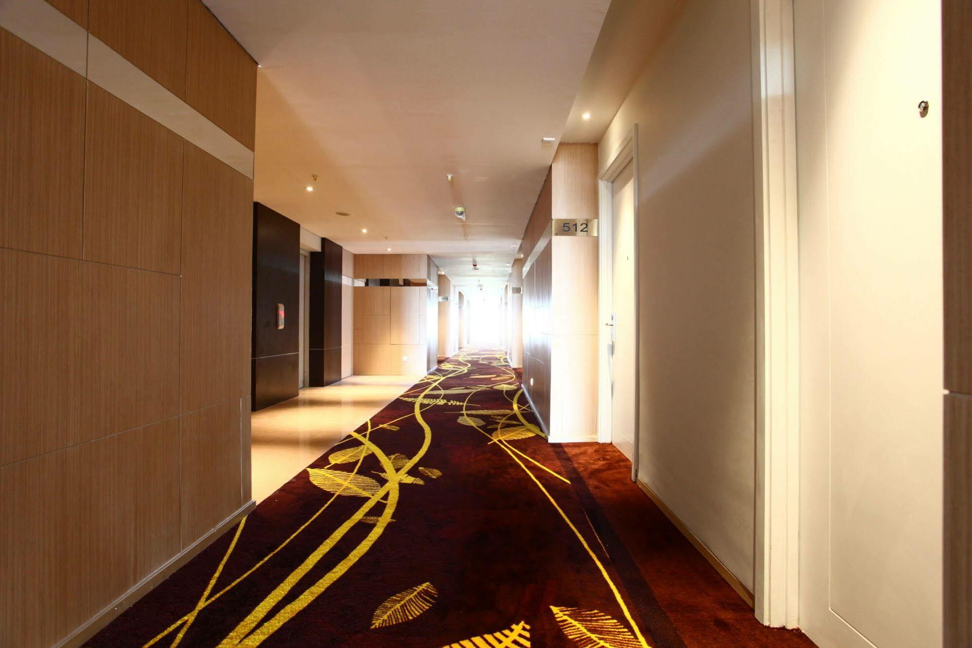 Citadines Connect Airport Jakarta Tangerang Exterior photo